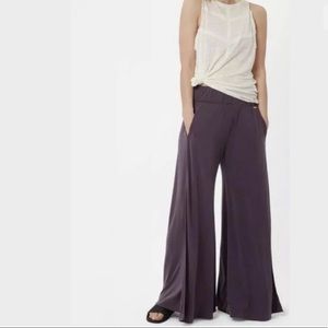 Sweaty Betty Peaceful Split Wide Leg 